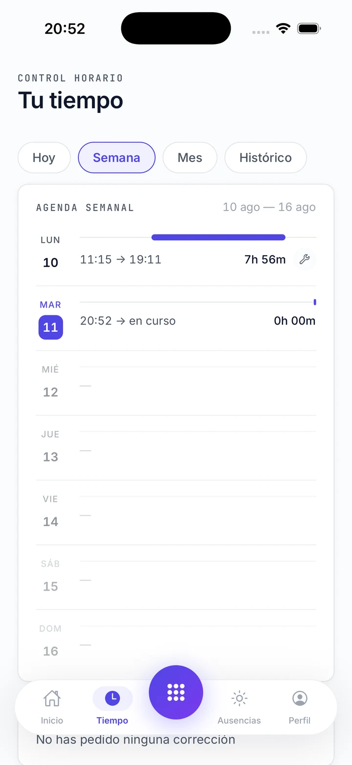 Pantalla de control horario de la app: agenda semanal con jornadas fichadas